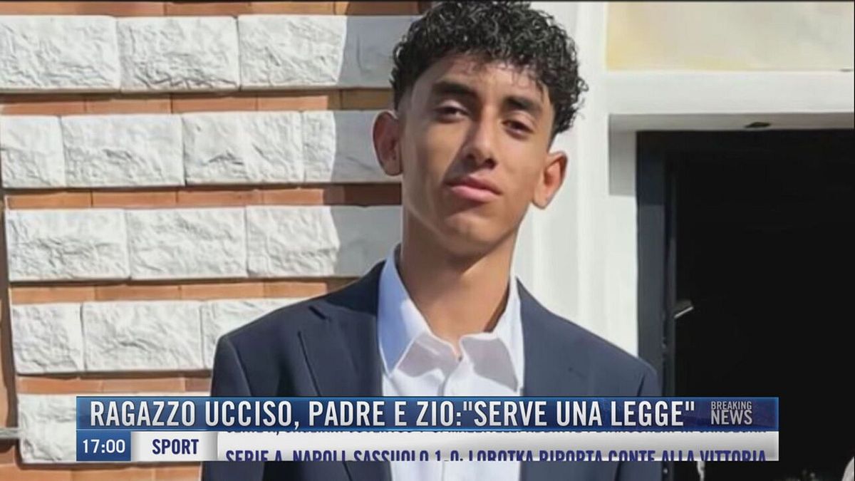 Breaking News delle 17.00 | Ragazzo ucciso, padre e zio: "Serve una legge"
