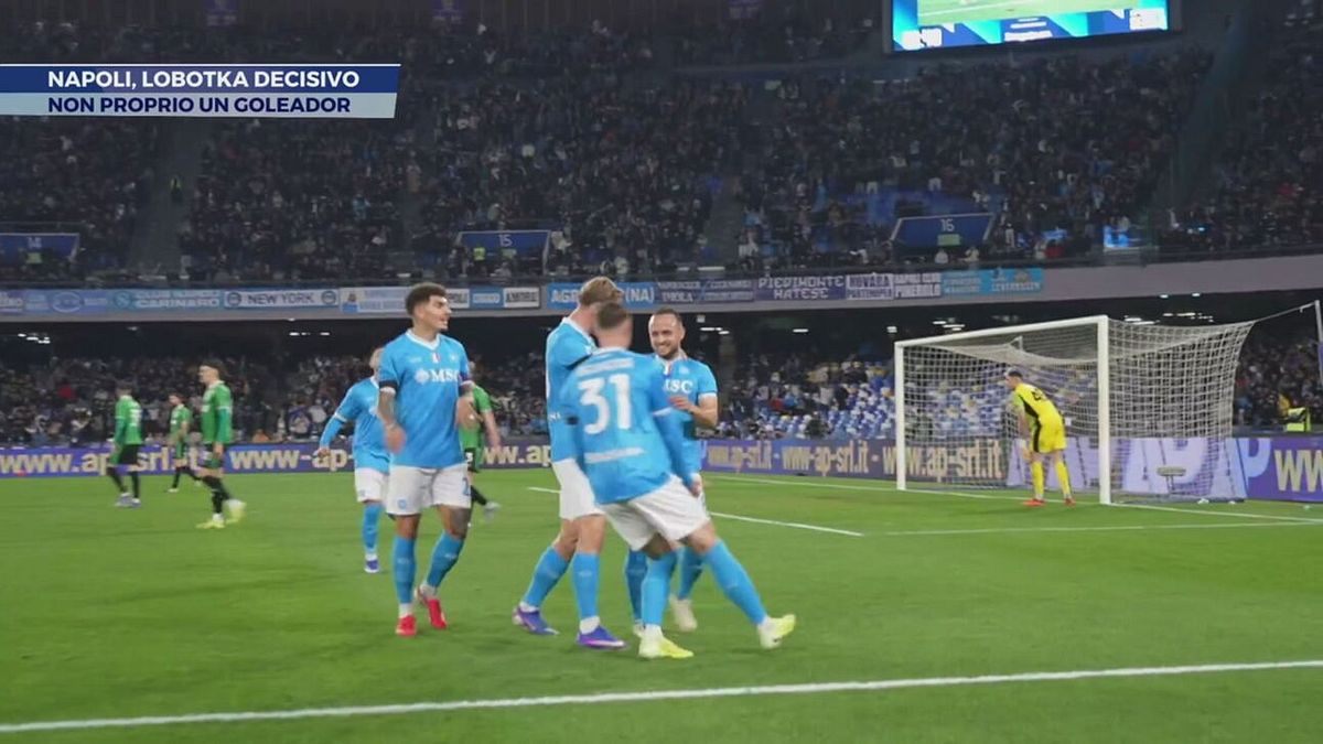 Napoli, Lobotka decisivo