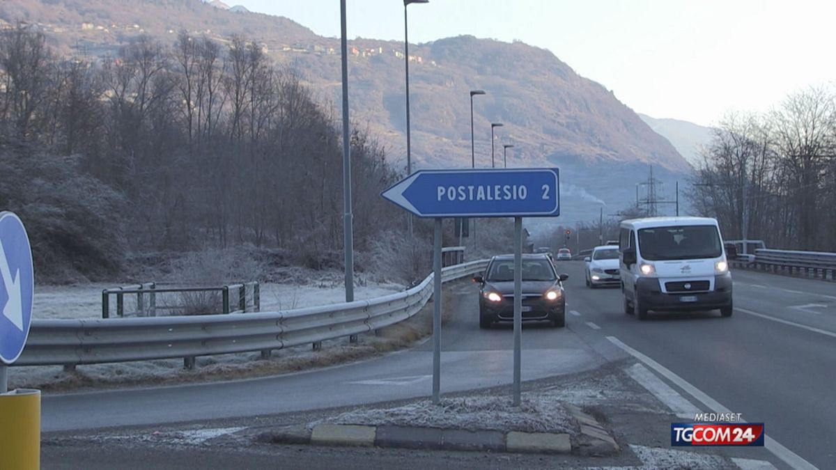 18.00 OK POSTALESIO, COMUNE SENZA NEGOZI SRV