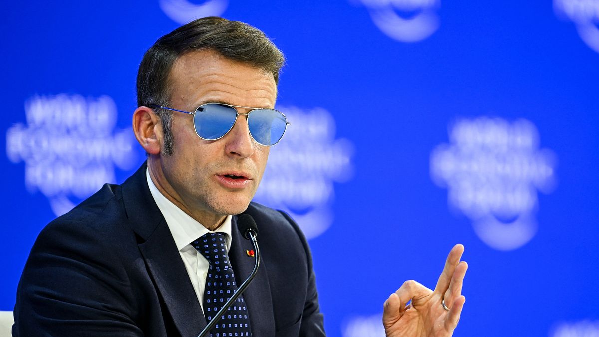 Macron fa tendenza: il sito dell'azienda produttrice dei suoi occhiali va in crash per le troppe visite