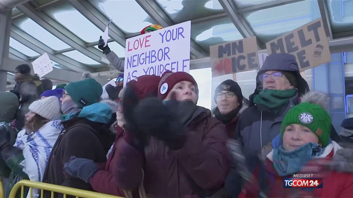 MINNEAPOLIS ARRESTI E PREGHIERE X SITO SRV