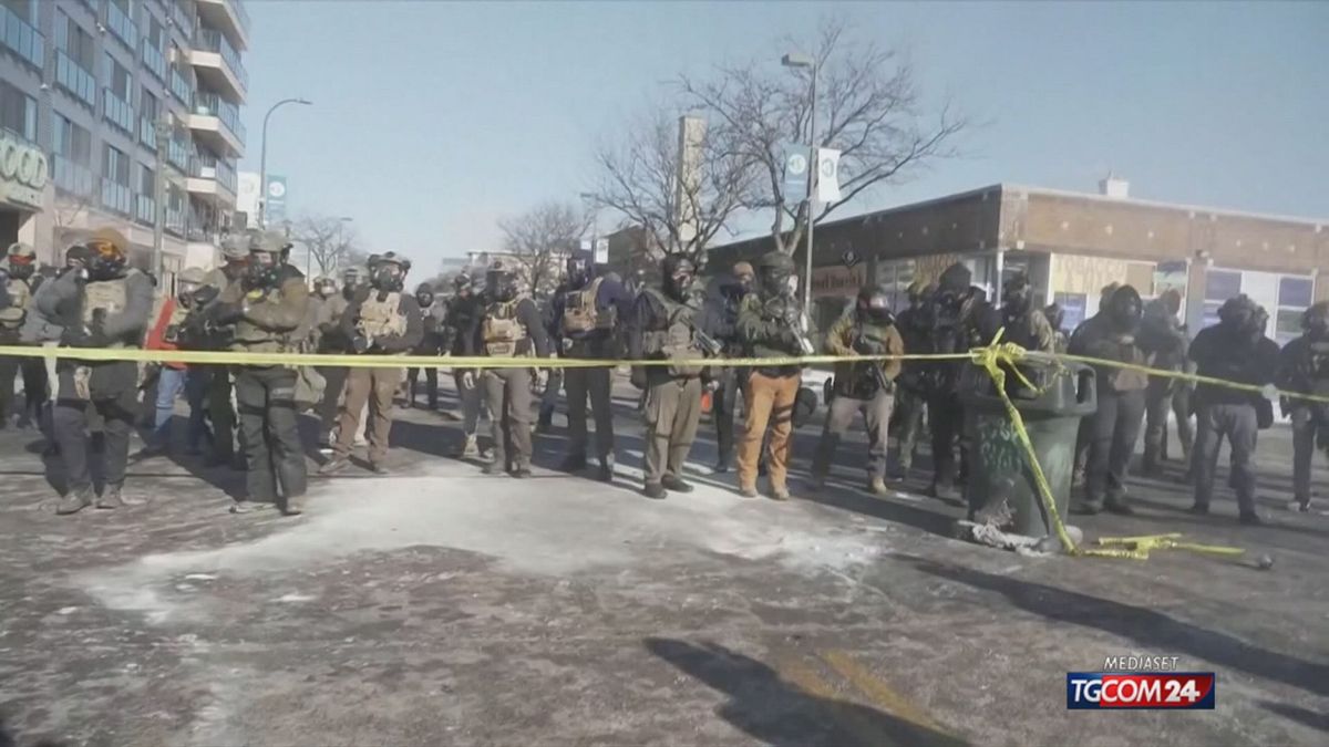 minneapolis fumogeni dopo sparatoria x sito SRV