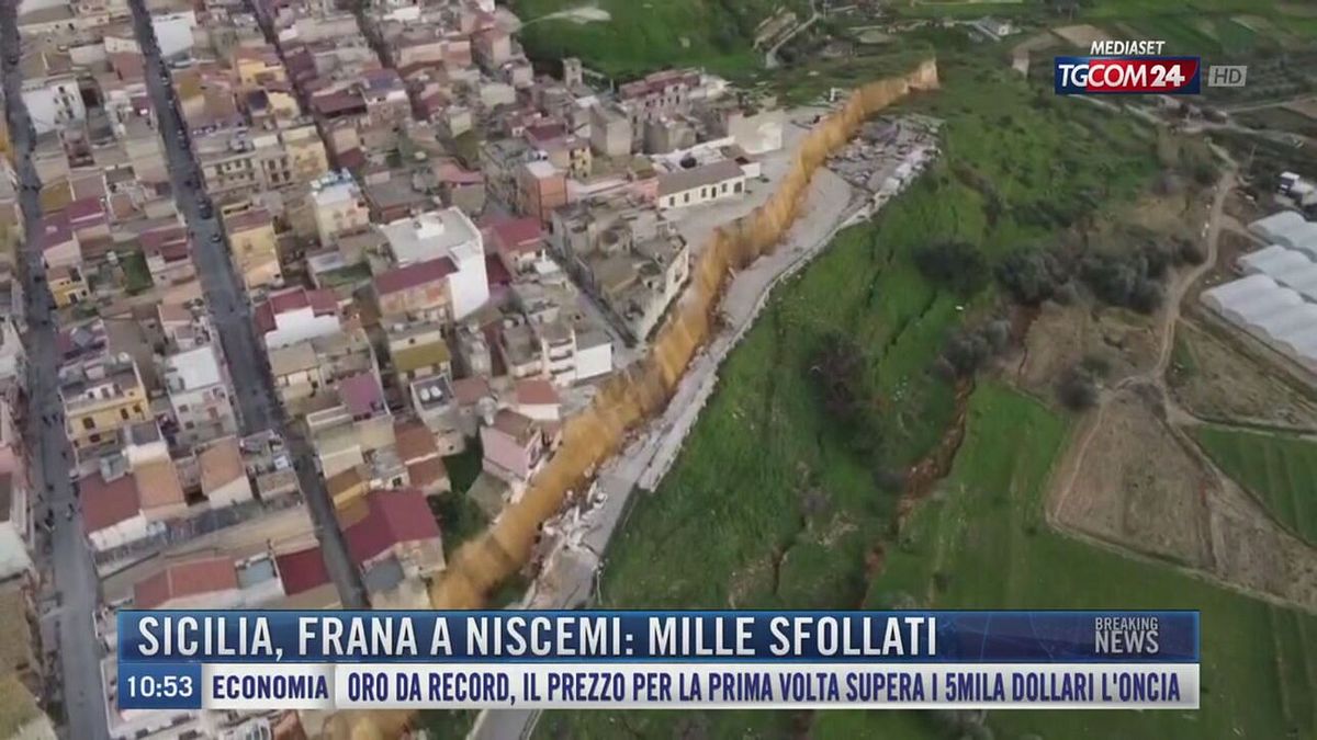 Breaking News delle 11.00 | Sicilia, frana a Niscemi: mille sfollati