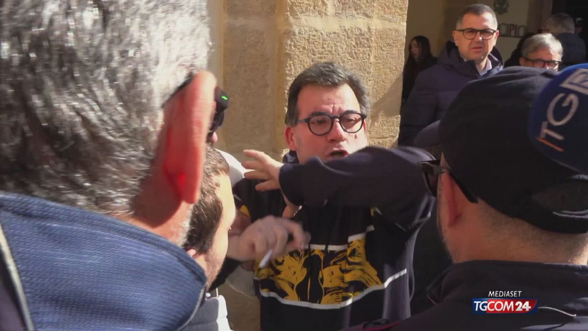 NISCEMI RABBIA RESIDENTI X SITO SRV