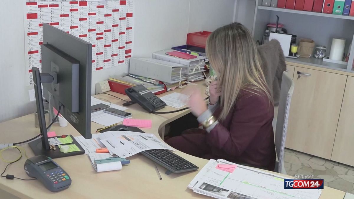 12.03 RETRIBUZUZIONI, L'ITALIA CRESCE ok