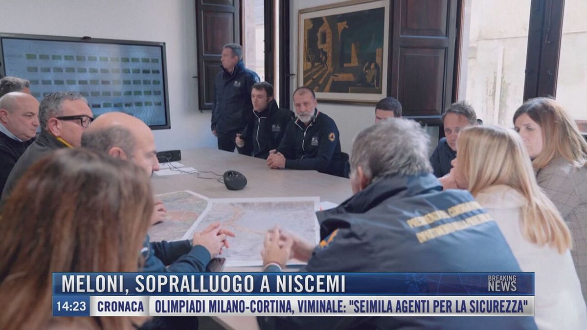 Breaking News delle 14.00 | Meloni, sopralluogo a Niscemi