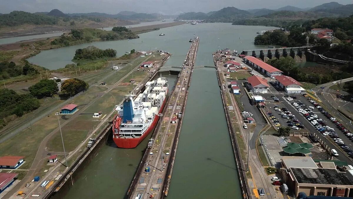 canale di panama blackrock