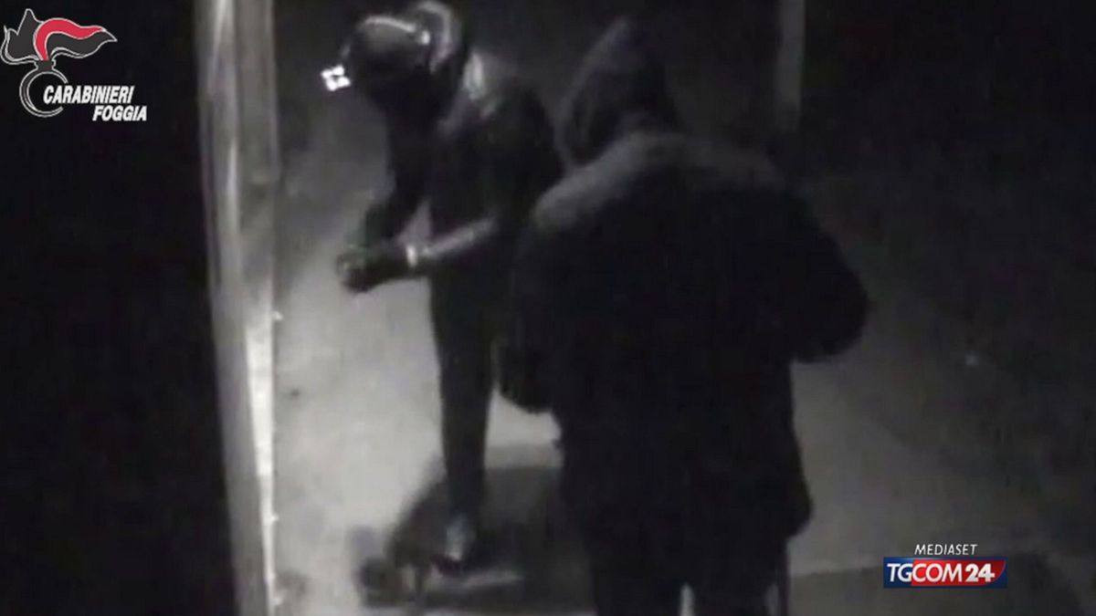 12.00 ASSALTI AL BANCOMAT SRV