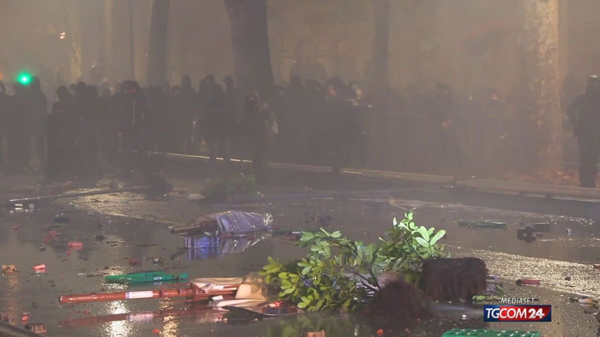 Corteo Askatasuna: tre arresti e 30 indagati