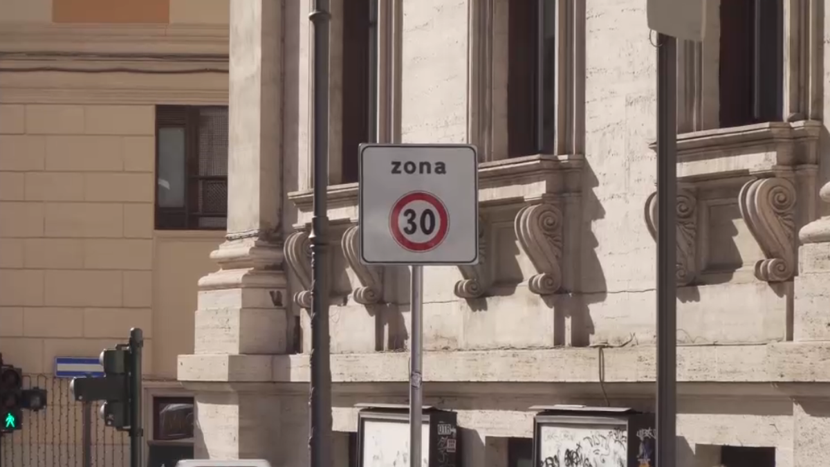 Roma, la zona 30 km/h ha superato la sperimentazione: entrerà in vigore