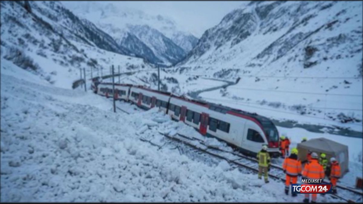 12.00 SVIZZERA DERAGLIA TRENO SRV