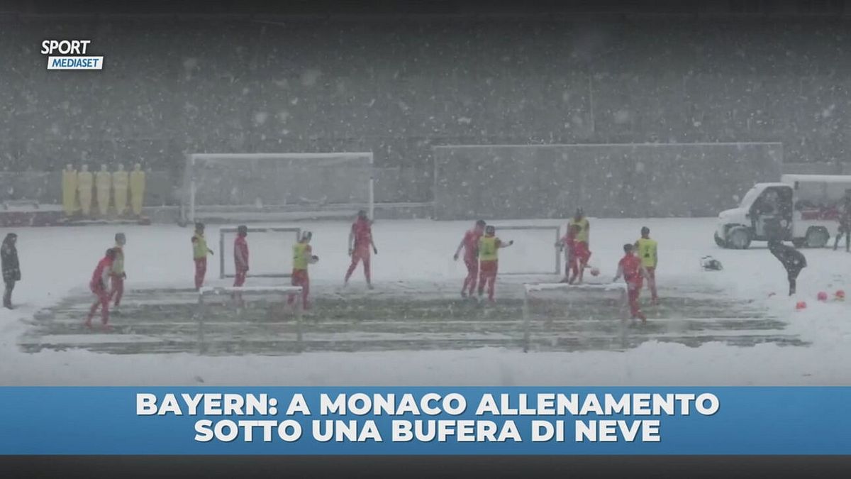 Bayern allenamento sotto la neve