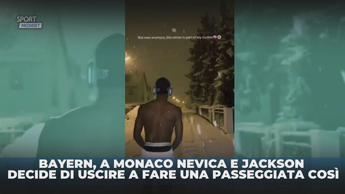 A petto nudo nella neve