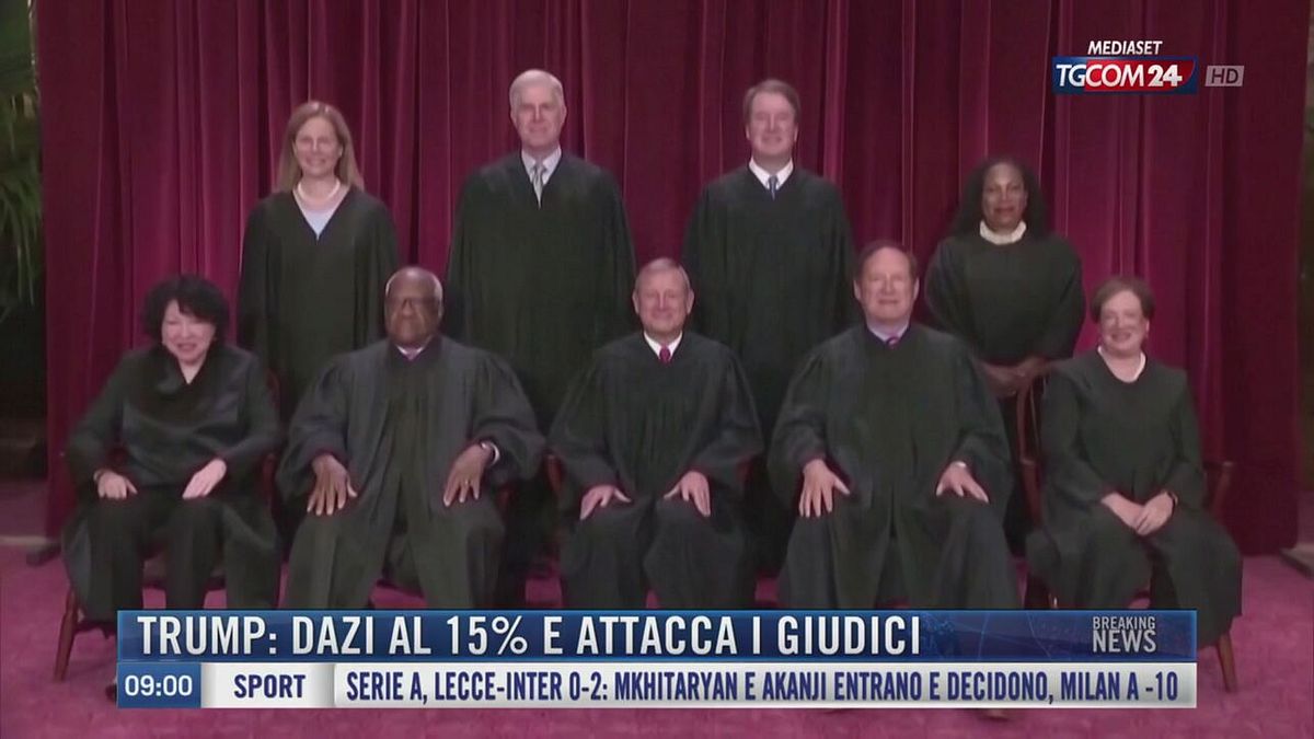 Breaking News delle 9.00 | Trump: dazi al 15% e attacca i giudici
