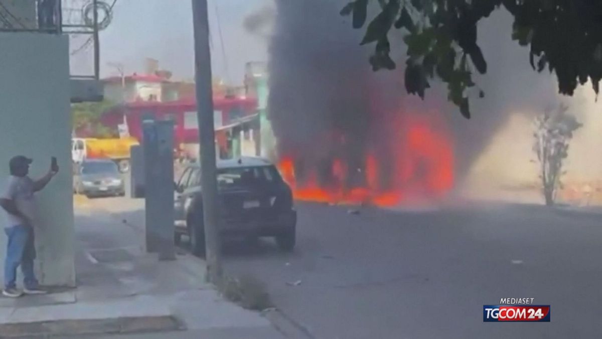 12.00 CAOS MESSICO SRV