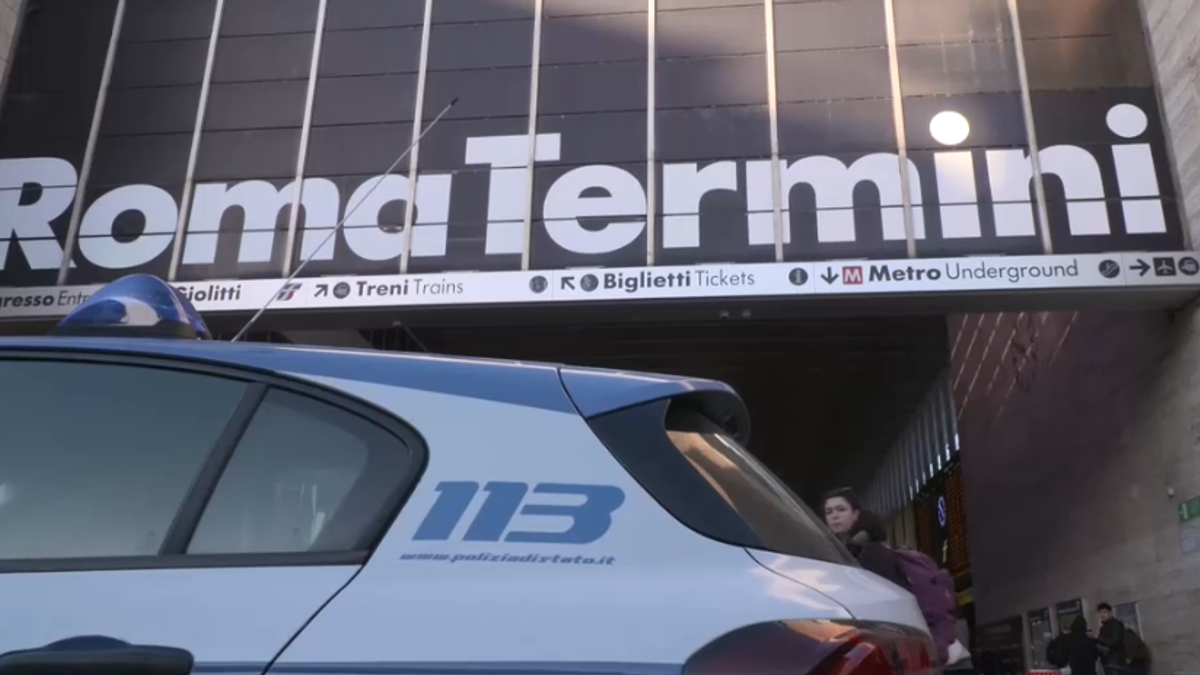Rubavano merce a Roma Termini, indagati 21 tra carabinieri e poliziotti