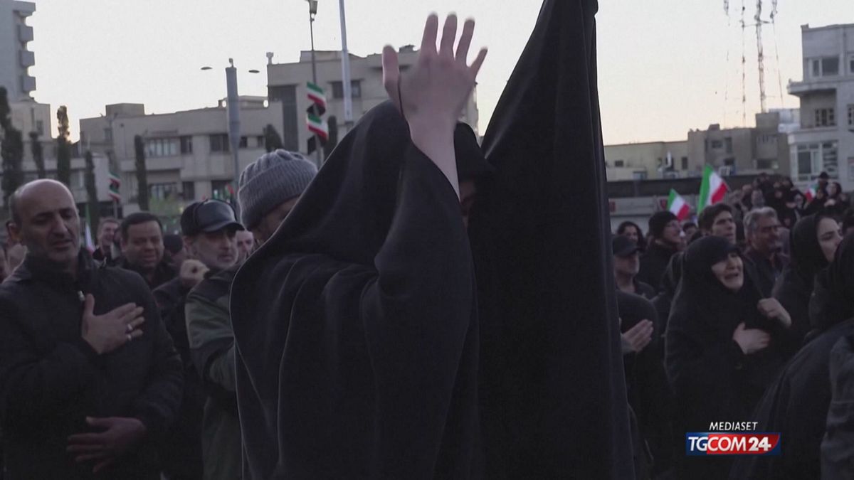 12.00 IRAN/ATTACCHI CONTINUANO SRV