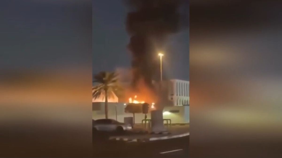 Drone contro il consolato Usa a Dubai: l'impatto e le fiamme