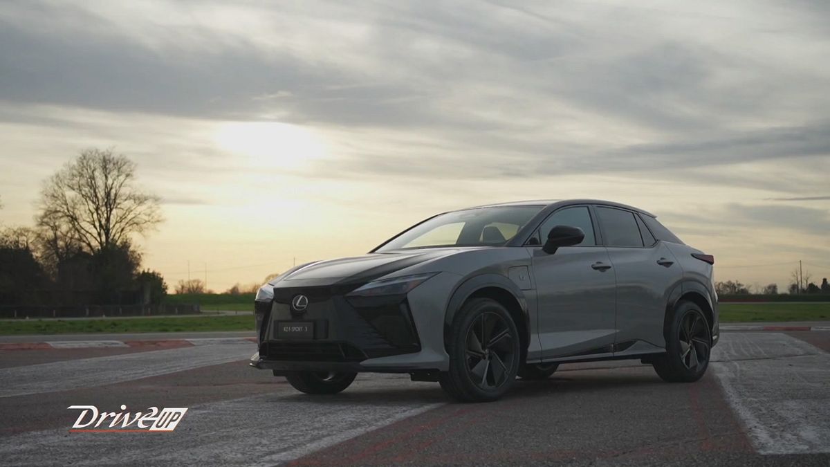 Lexus RZ F Sport, il SUV con il volante Steer-By-Wire