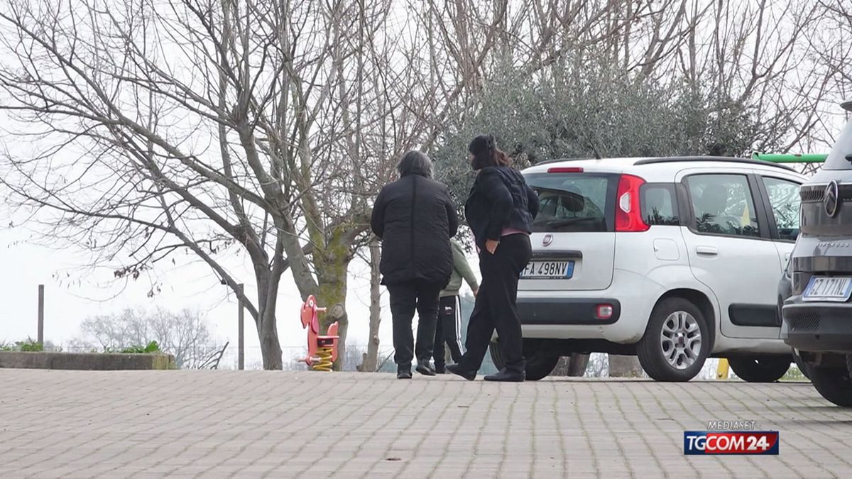 18.00 PALMOLI, BIMBI ALLONTANATI SRV