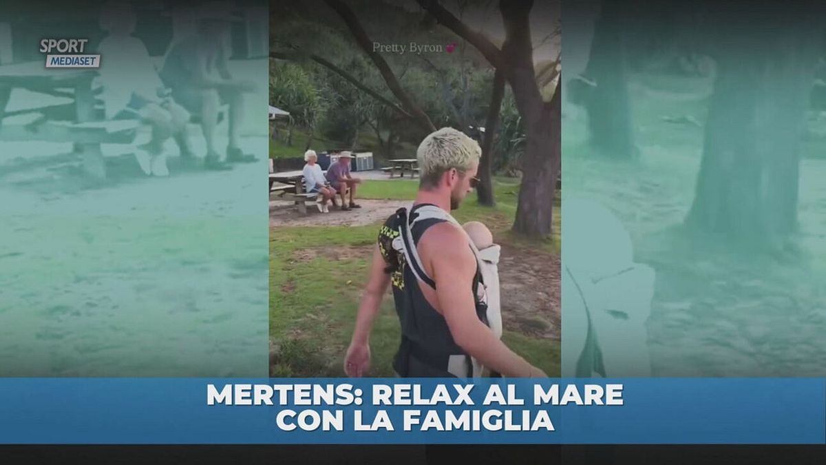 Mertens: relax al mare con la famiglia
