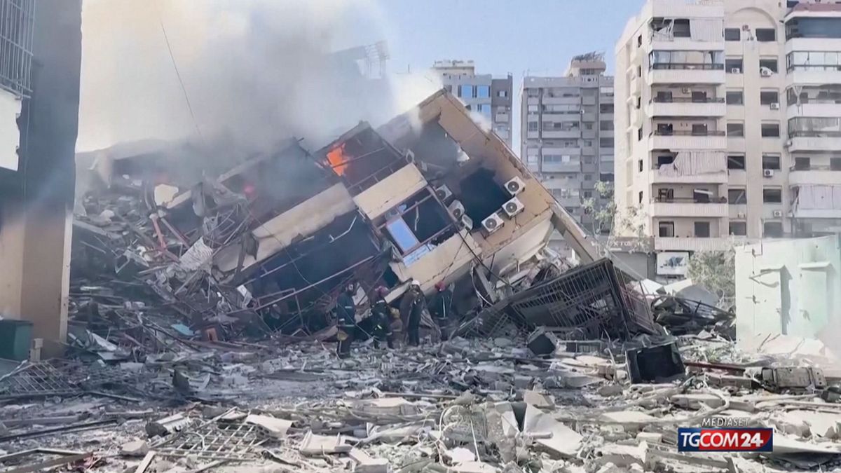 12.00 LA GUERRA PROSEGUE SRV