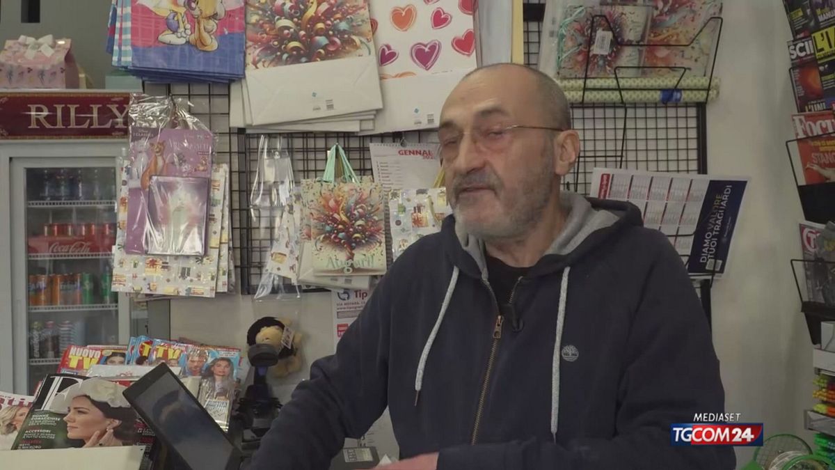 18.10 BUSTO, L'EDICOLA CHE RESISTE