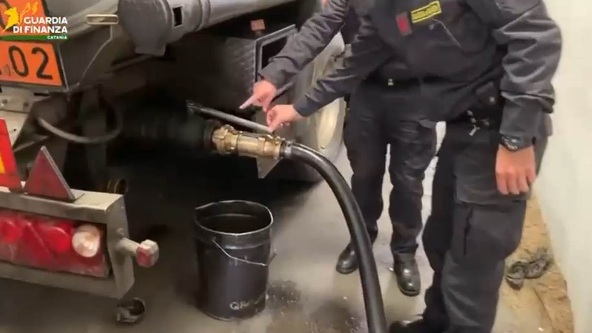Catania, importava gasolio dall'Europa dell'est eludendo le accise
