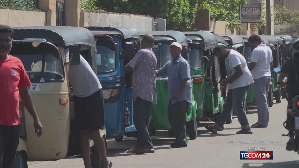 SRI LANKA CARO BENZINA X SITO SRV