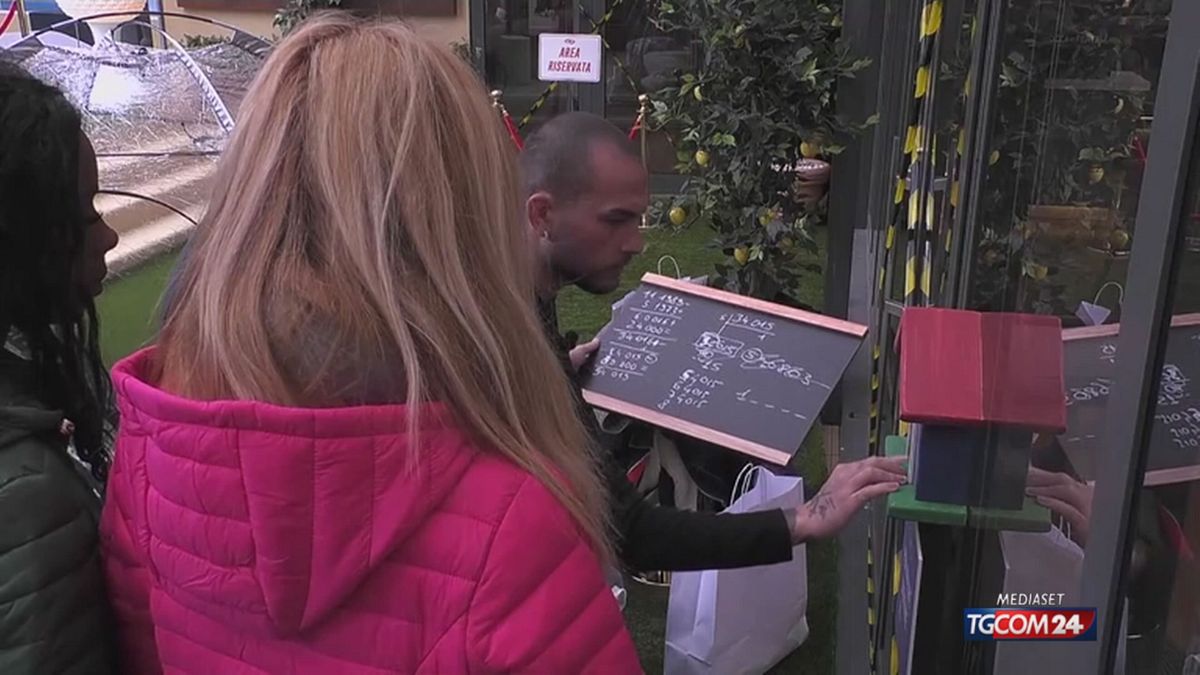 12.00 GF VIP, DOMENICA SRV