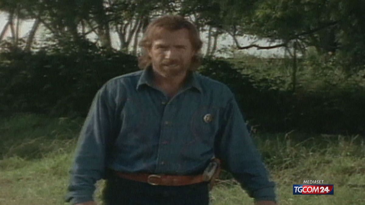 18.00 MORTO CHUCK NORRIS SRV