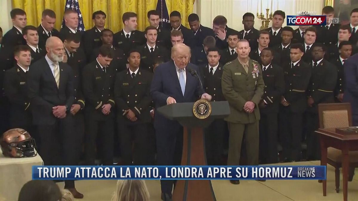 Breaking News delle 21.30 | Trump attacca la Nato, Londra apre su Hormuz