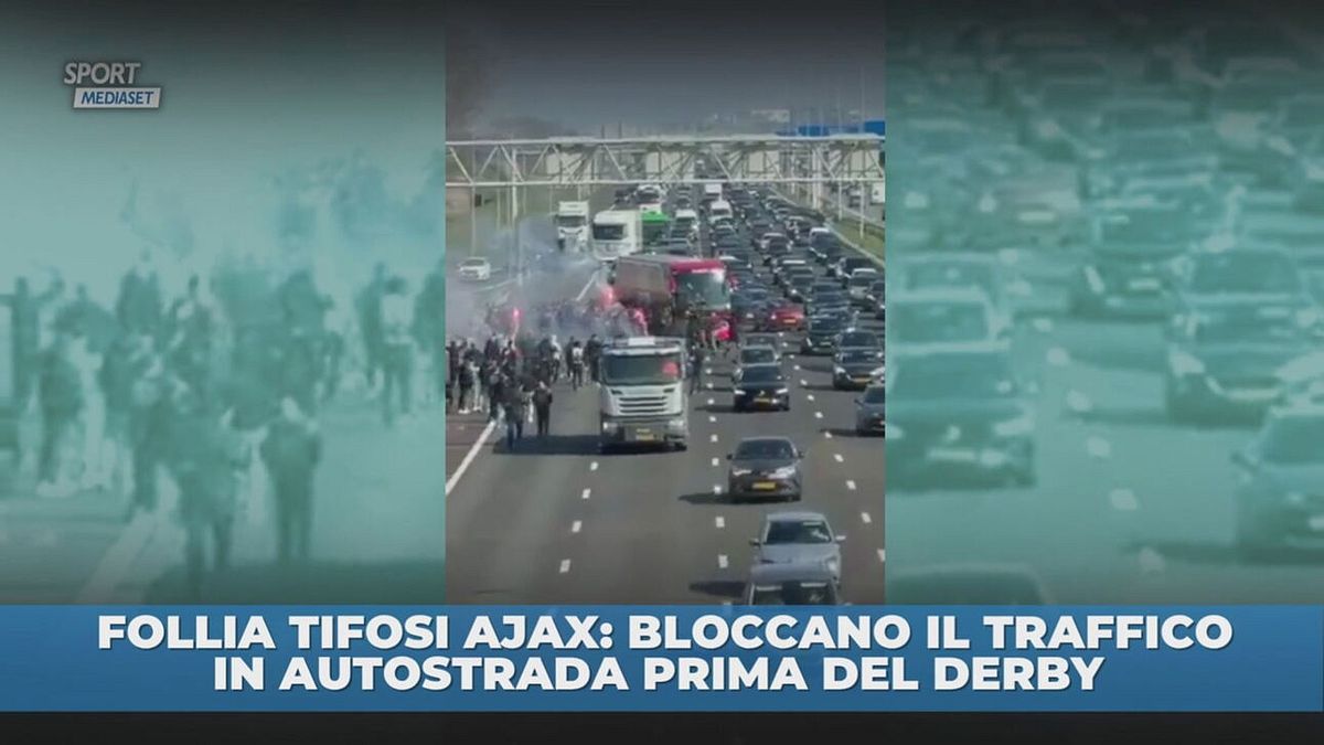 Follia tifosi Ajax: bloccano traffico autostrada