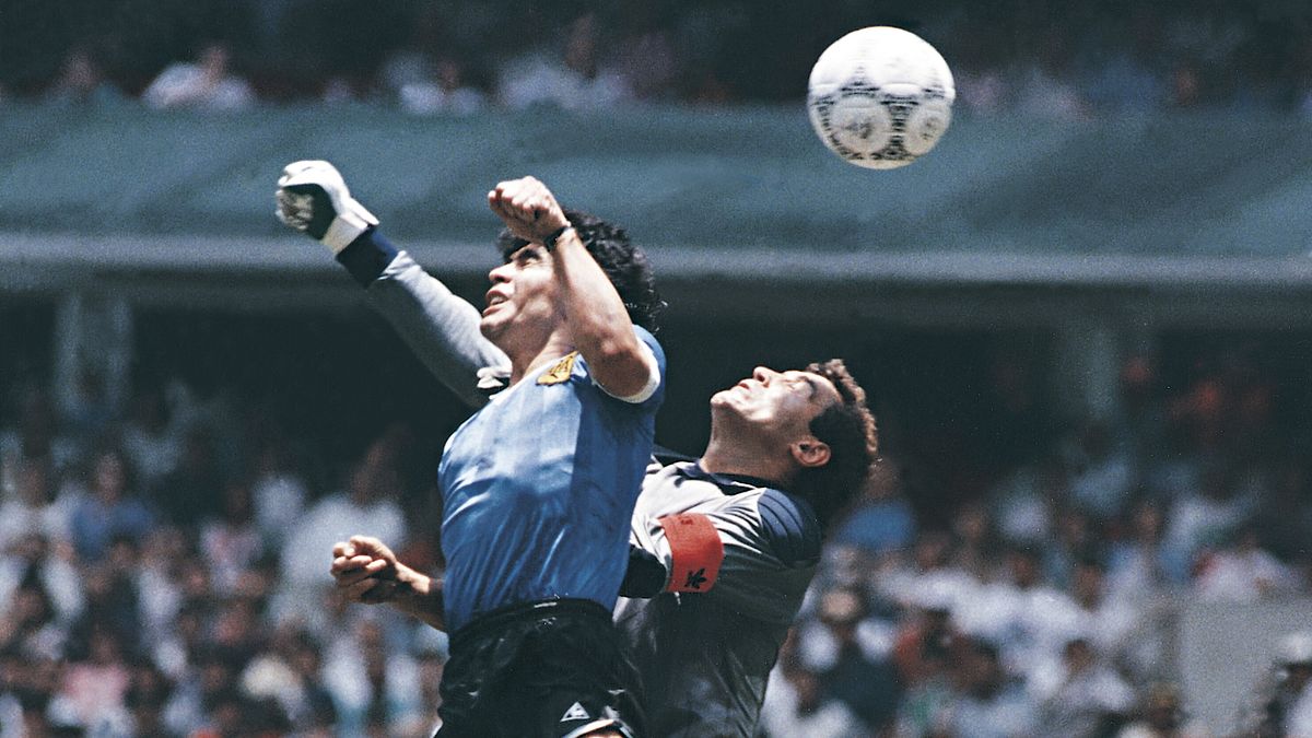 La "mano de Dios": così Diego Armando Maradona spiega il gol segnato di mano all'Inghilterra ai Mondiali 1986
