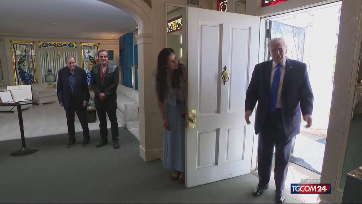 TRUMP VISITA GRACELAND X SITO SRV