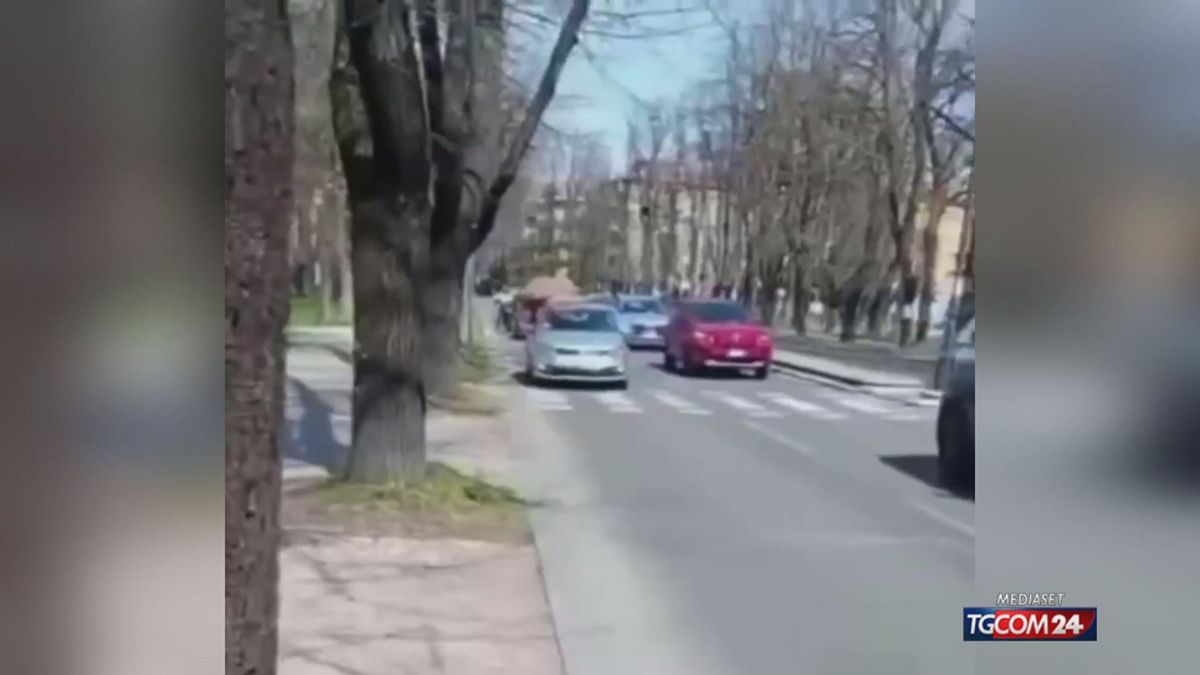 uomo nudo per sito  SRV