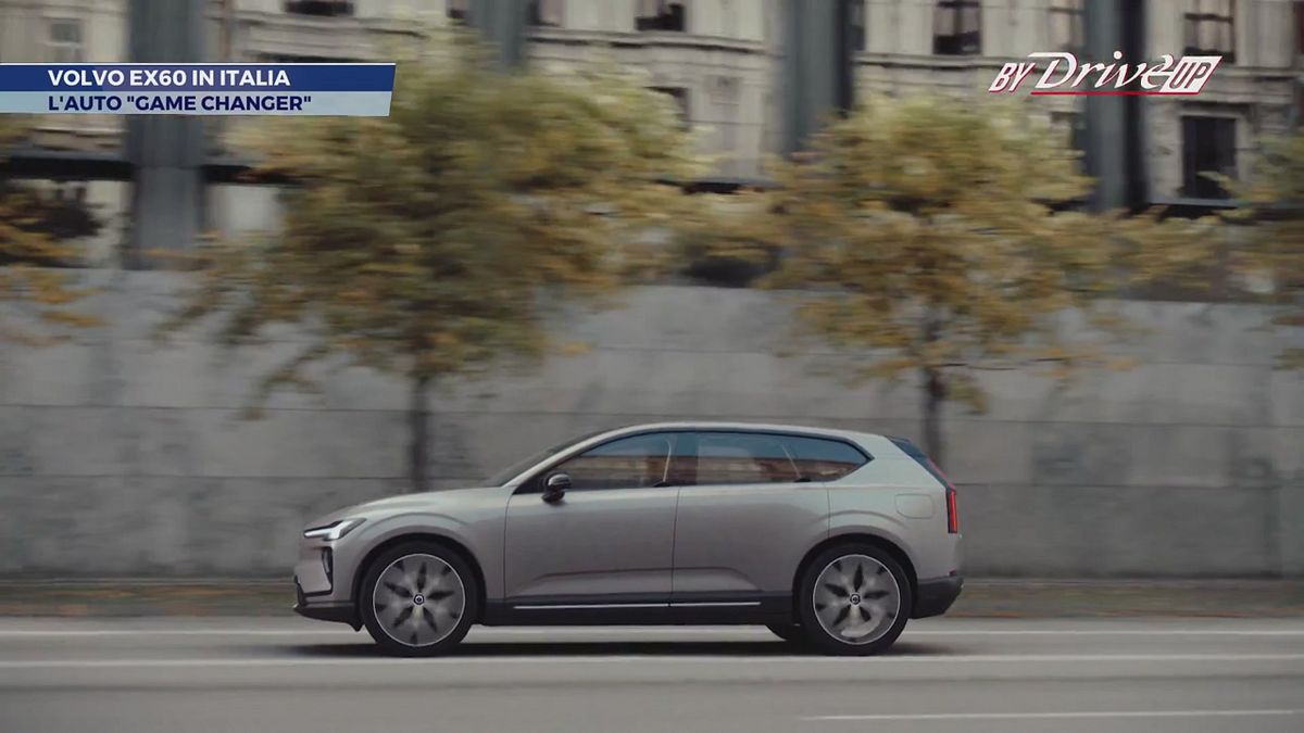 Volvo EX60 sbarca in Italia