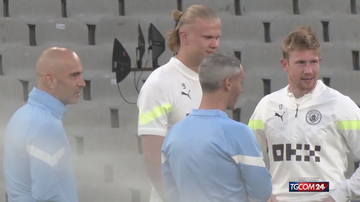 12.00 MCH CALCIATORE E LIBRO PREZIOSO MCH