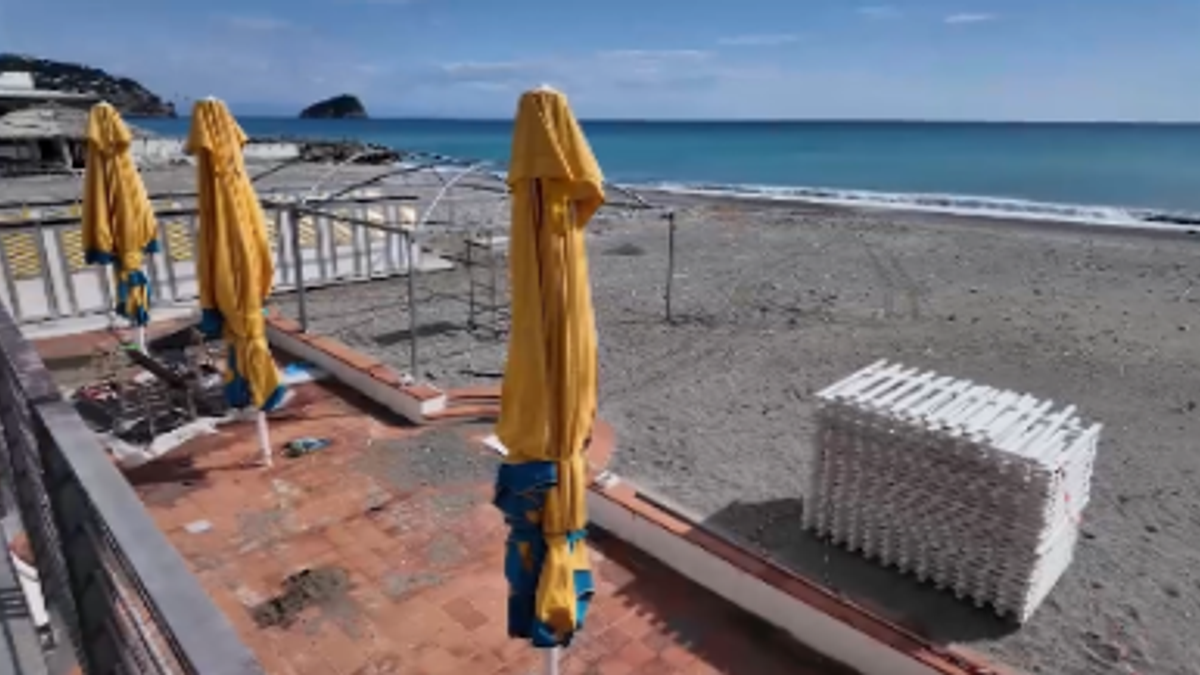 Savona, sgomberati nove stabilimenti balneari per far posto a spiagge libere attrezzate
