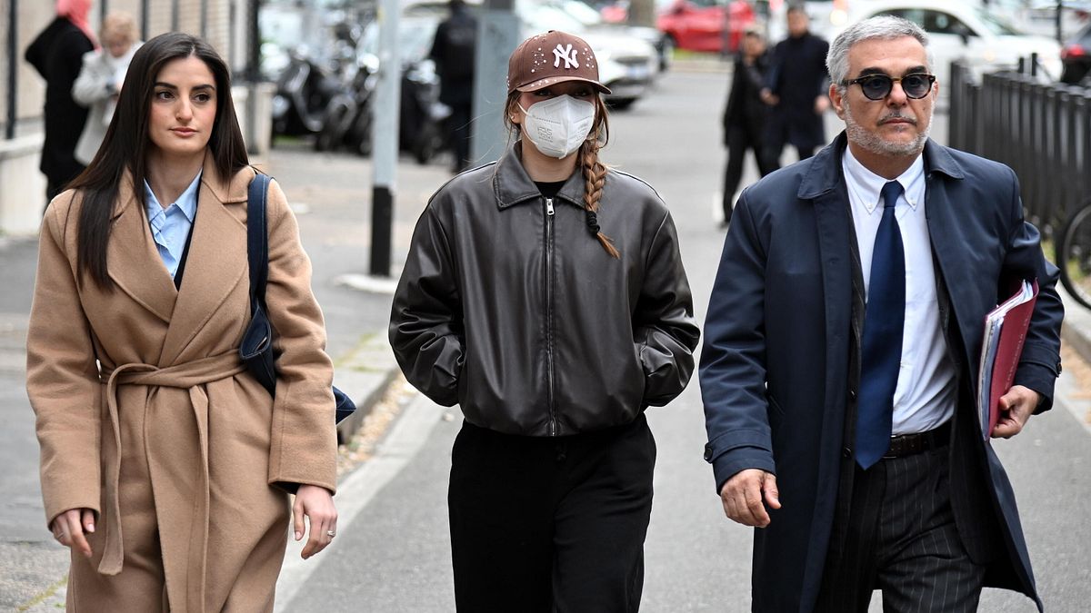 Miriam Caroccia al centro