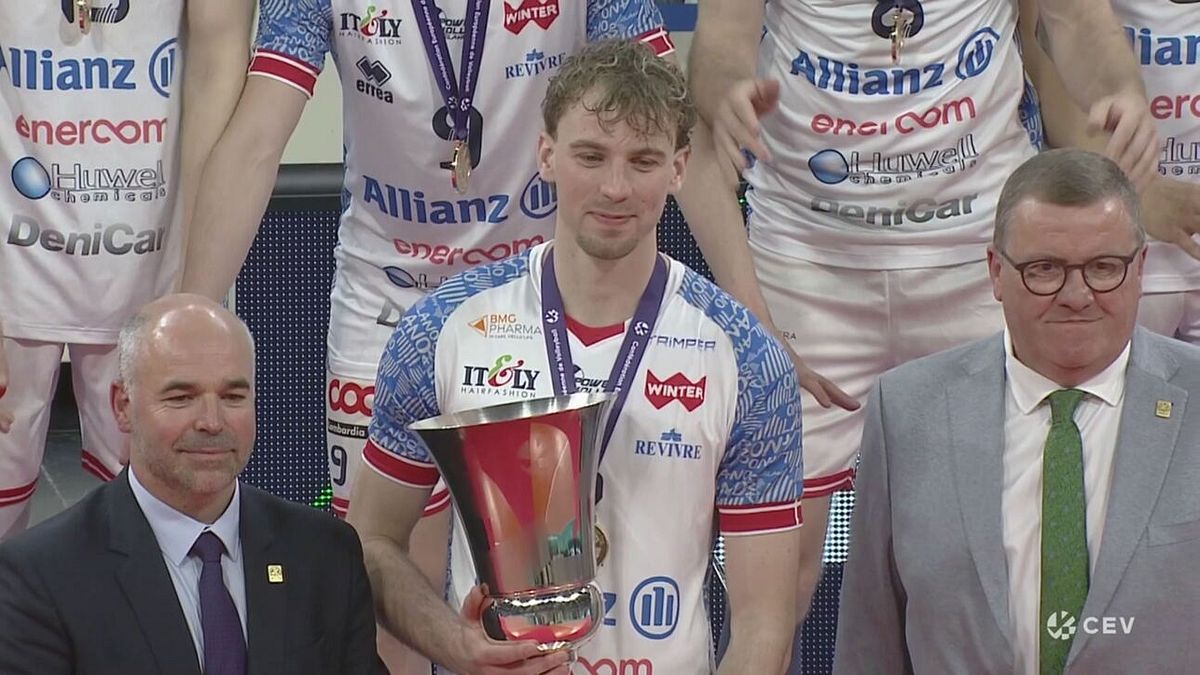 La Powervolley Milano vince la Challenge Cup: la cerimonia della premiazione