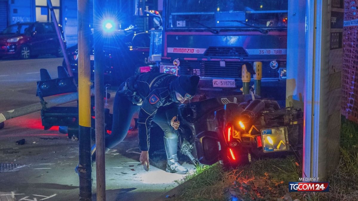 12.00 RAMY, LA TELEFONATA SRV