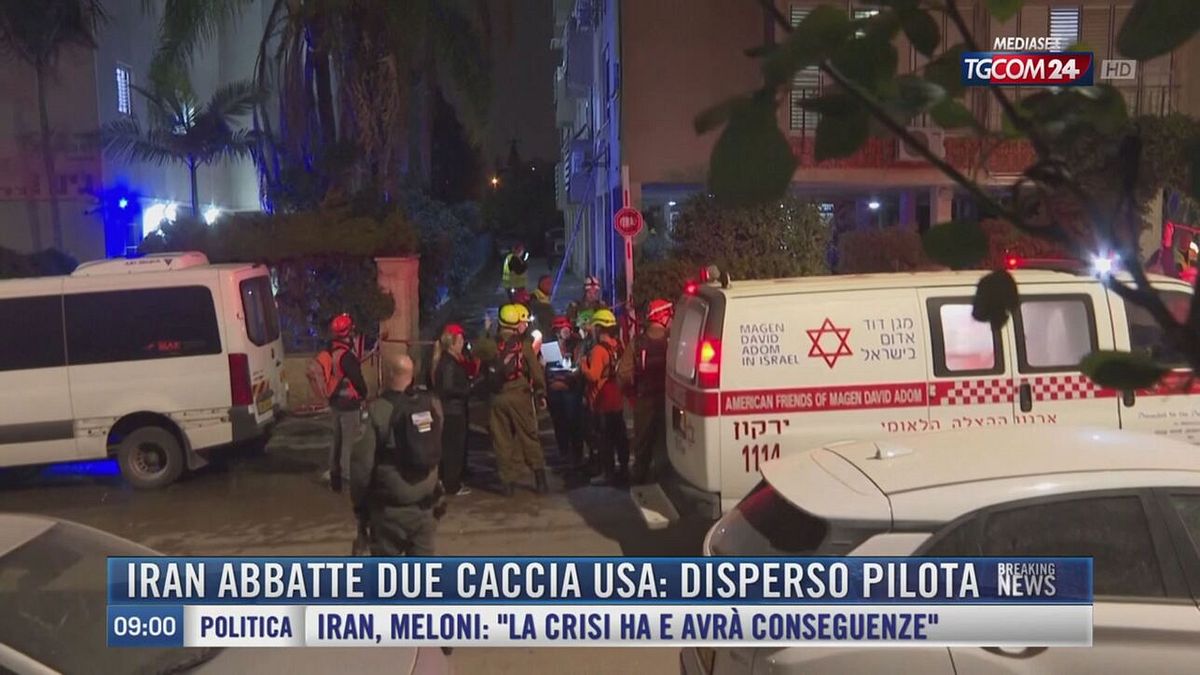 Breaking News delle 09.00 | Iran abbatte due caccia Usa: disperso pilota