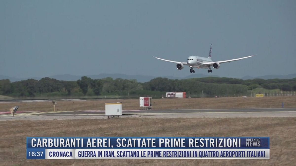 Breaking News delle 16.30 | Carburanti aerei, scattate prime restrizioni