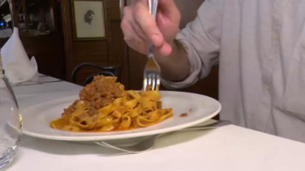 Pasqua, sette italiani su dieci scelgono il pranzo a casa: spesa da 76 euro a famiglia