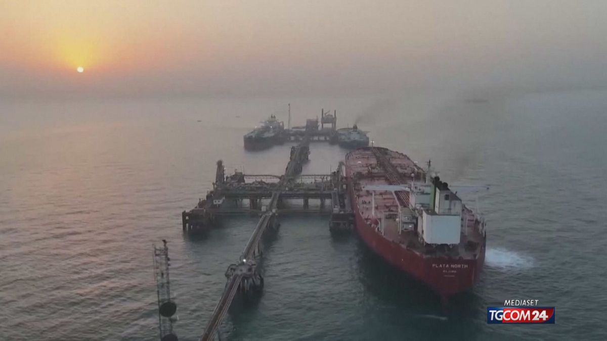 12.00 CARO-PETROLIO, LETTERA ALLA UE SRV