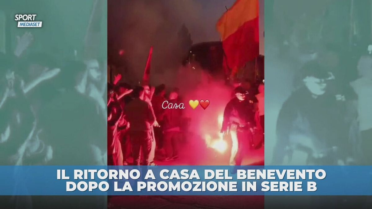 Benevento in Serie B: tifosi in delirio al rientro a casa della squadra