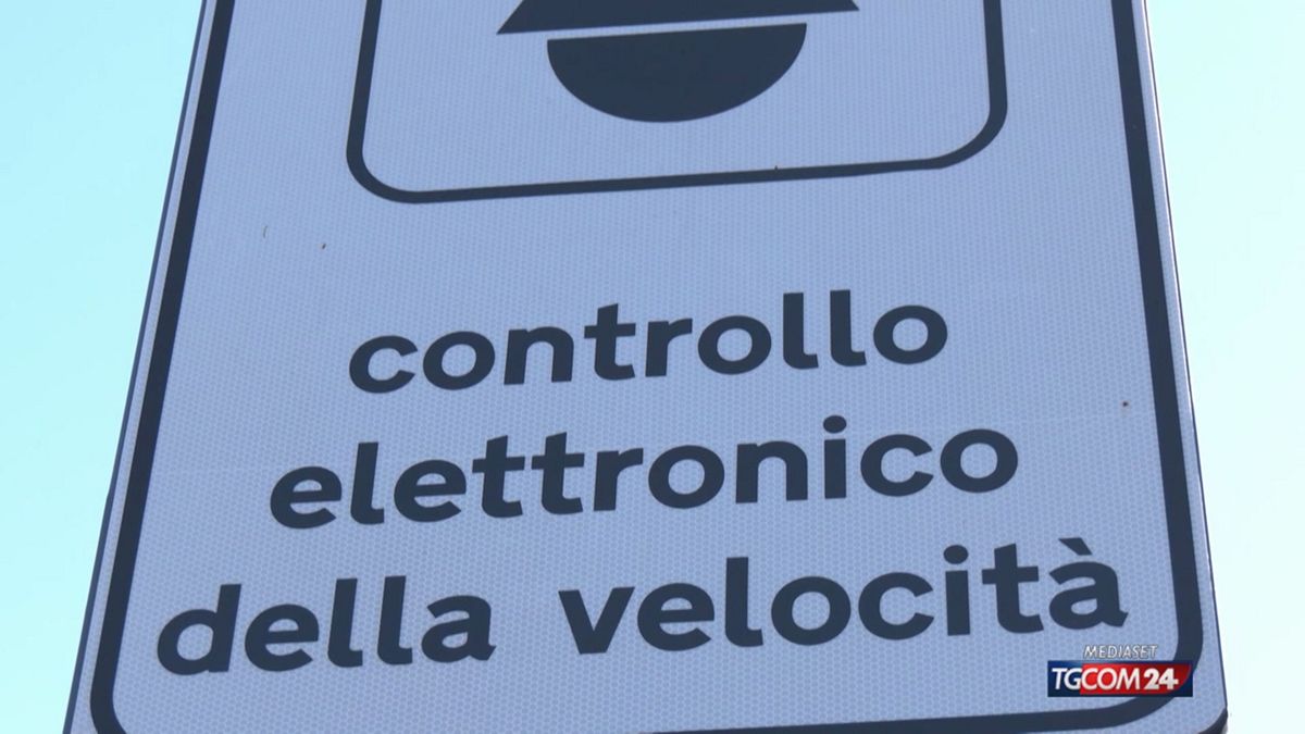 18.05 GALATINA, AUTOVELOX RECORD MA NON OMOLOGATO SRV