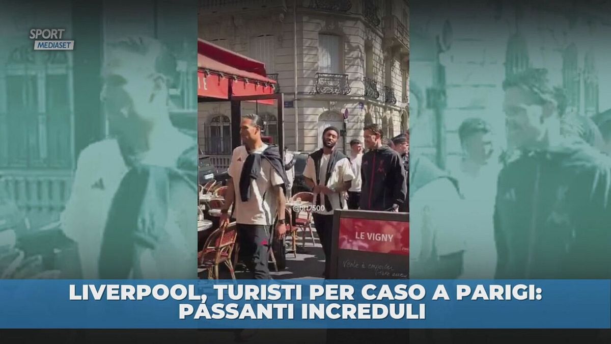 Parigi, Liverpool a spasso e passanti increduli