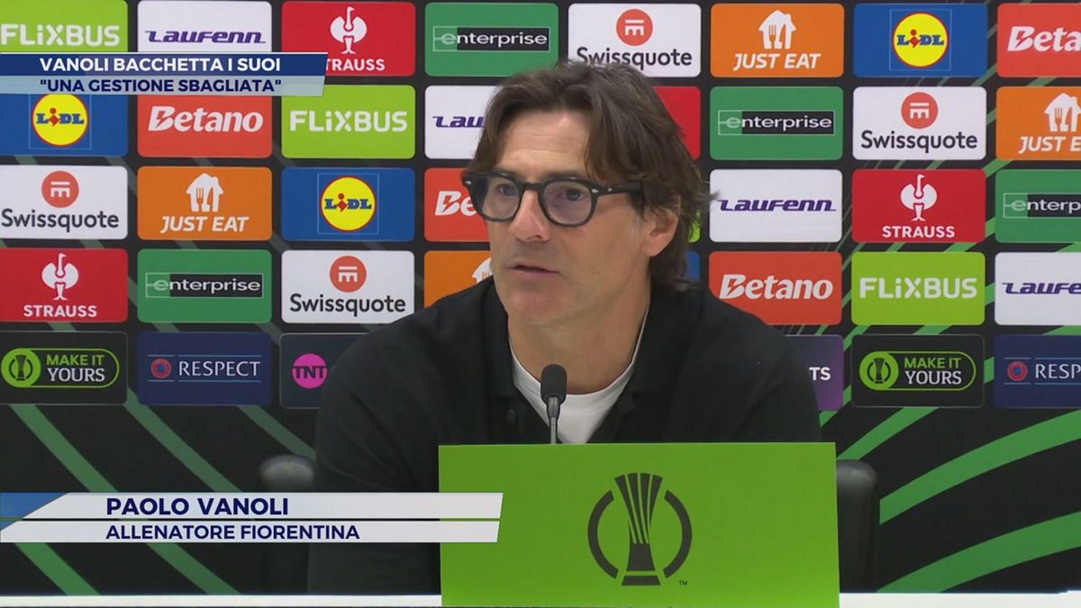 Vanoli bacchetta i suoi